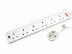 Cables Direct RB-05M06SPD Spannungsschutz 6 AC-Ausgänge 220-240 V Weiß 5 m 