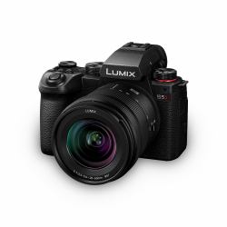 Panasonic Lumix S5II + S 20-60MM F3.5-5.6 MILC 24,2 MP CMOS 12000 x 8000 Pixel Schwarz 