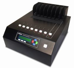 iStorage Kanguru Clone 7HD-SATA HDD/SSD-Duplikator Schwarz 7 Kopien 