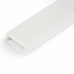 StarTech.com 1m Kabelkanal Selbstklebend, 32x11mm, PVC, Sockelleiste/Wandkabelkanal, bis zu 12 Kabel, UL geprüft (StarTech.com Solid Cable Management Ra)