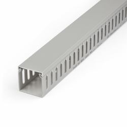 StarTech.com 2m Verdrahtungskanal 50x50mm - Kabelkanal mit 8mm Schlitze - PVC-Netzwerkkabelabdeckung - bis zu 80 Kabel - UL geprüft (StarTech.com Cable Management Raceway)